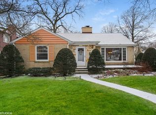 4700 Linscott Ave, Downers Grove, IL 60515