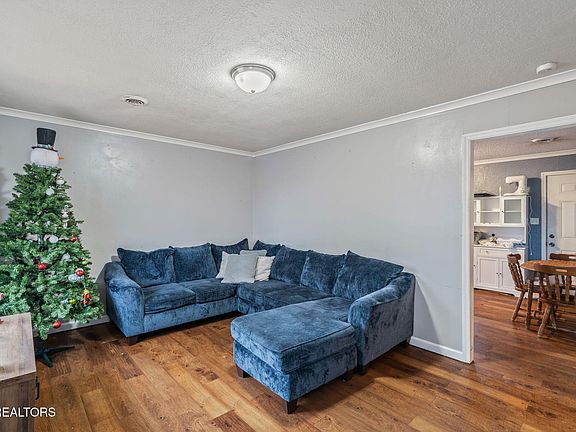 4th image of 144 Allen Dr