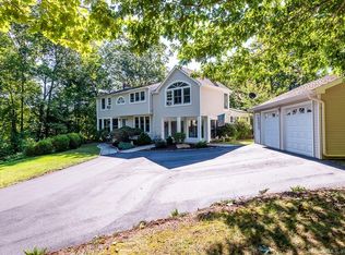 12 Craig Rd, Old Lyme, CT 06371