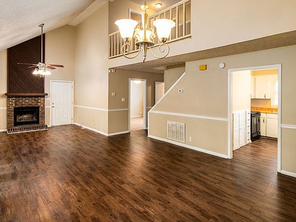 Great Room Picture 1