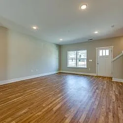 7049 Magnolia Xing — Photo 16