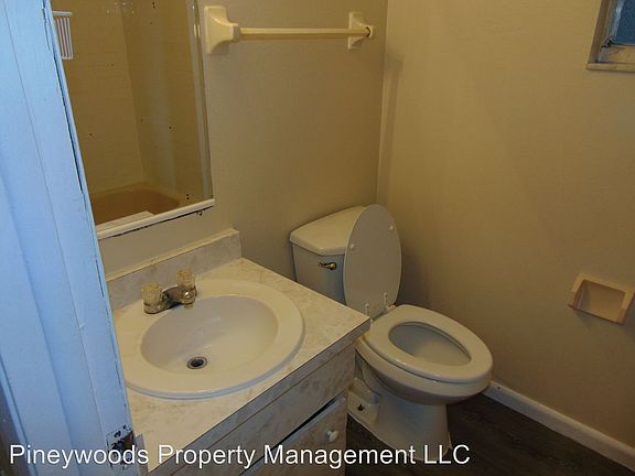 4th image of 111 59th Avenue Dr E #B
