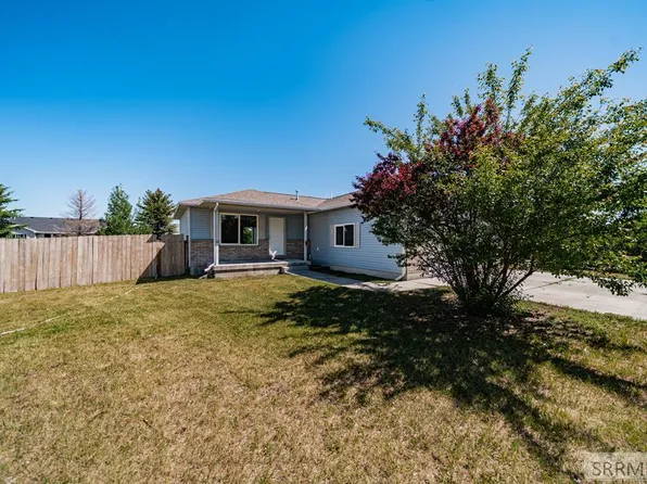 3879 E Ash Ln, Rigby, ID 83442