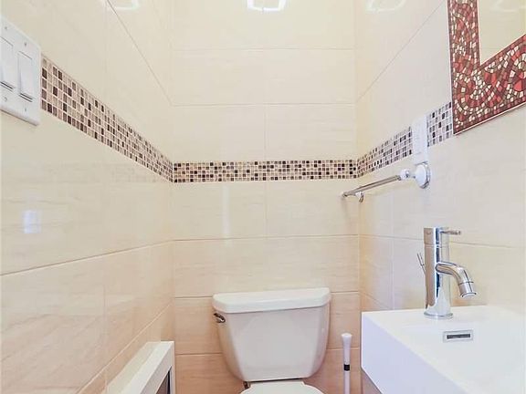 3rd image of 5746 229th St #1F