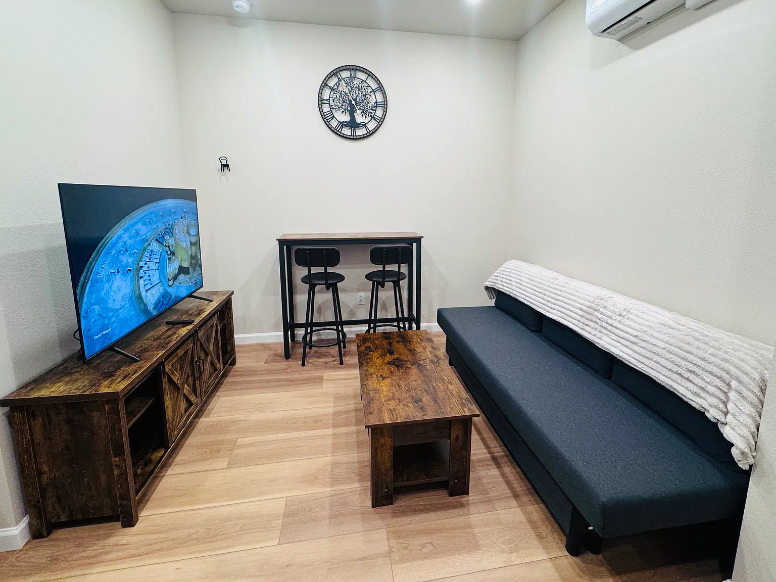 1 bed, 500 sqft, $1,599 — Photo 3