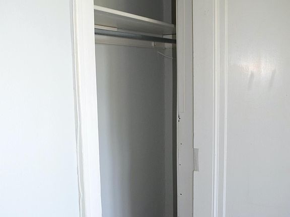 5th image of 2334 W School St #3