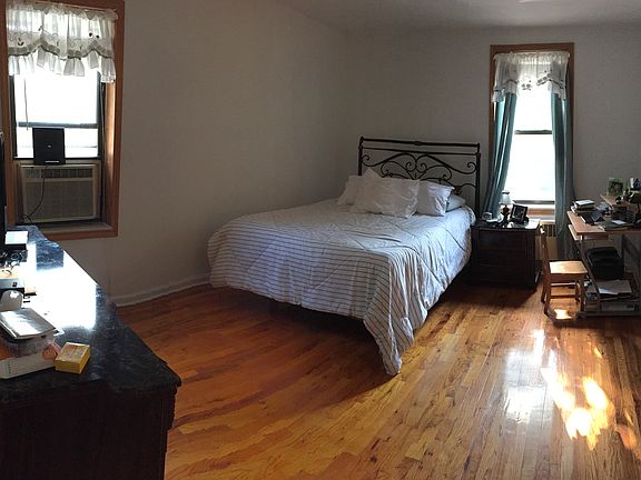 4th image of 2750 Olinville Ave APT 3D