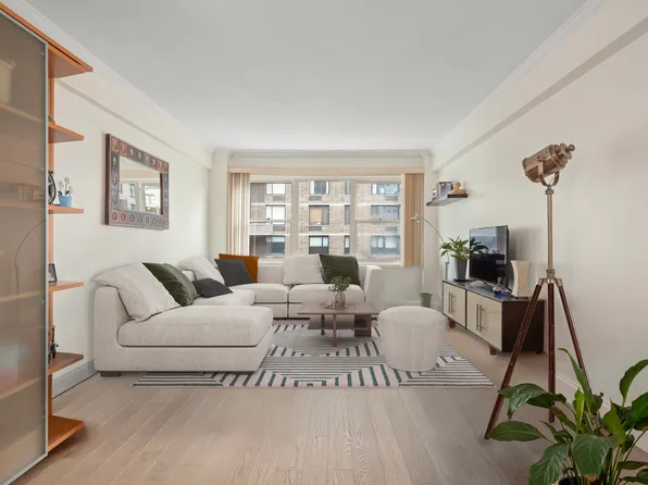 310 East 49th Street image 1 of 7