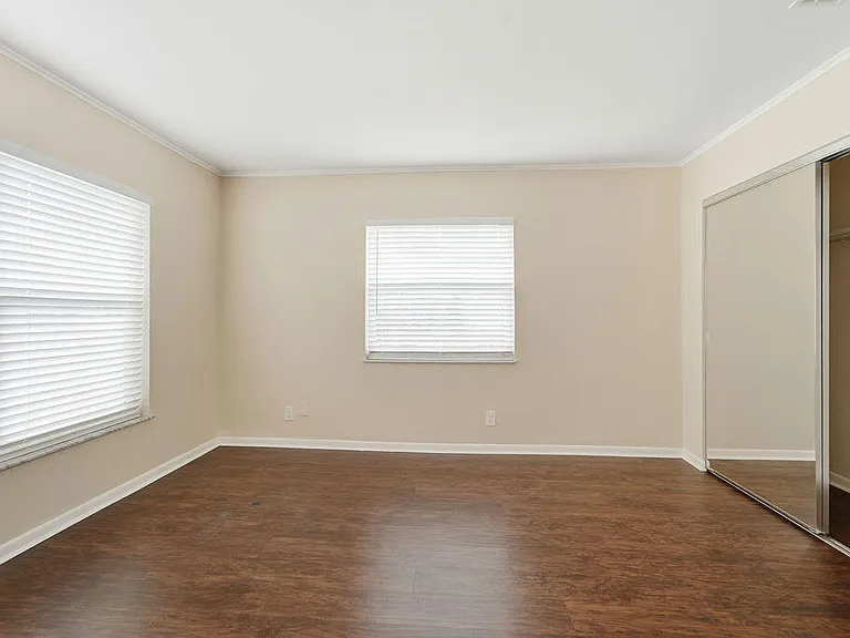 433 SW 27th Ave — Photo 37
