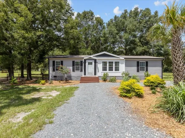 211 NE 582nd Ave, Old Town, FL 32680