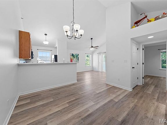 4th image of 9740 Bexley Station Dr #7J