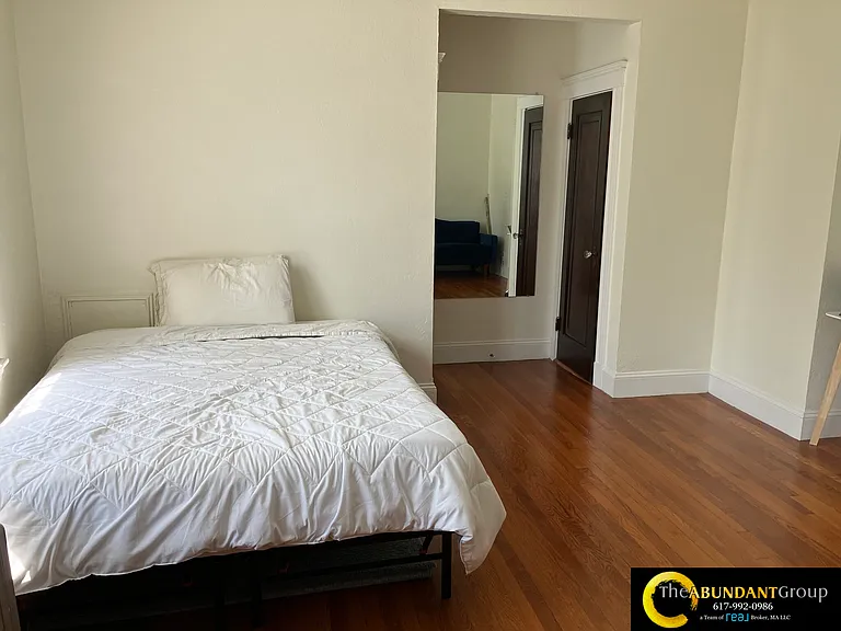 4 Washington Ave #5 — Photo 7