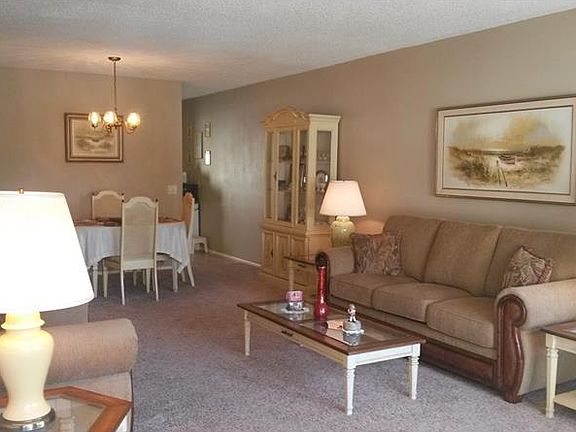 5th image of 2416 World Parkway Blvd APT 32