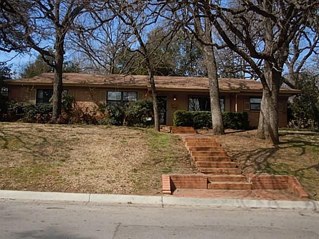 1st image of 429 Crosstimber Dr