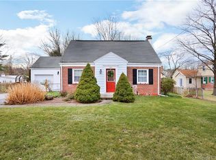 5969 Main St, Trumbull, CT 06611