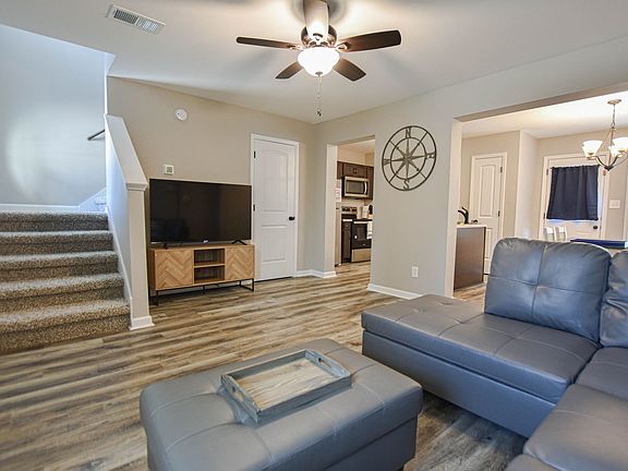 3rd image of 219 Smithson Ln #D