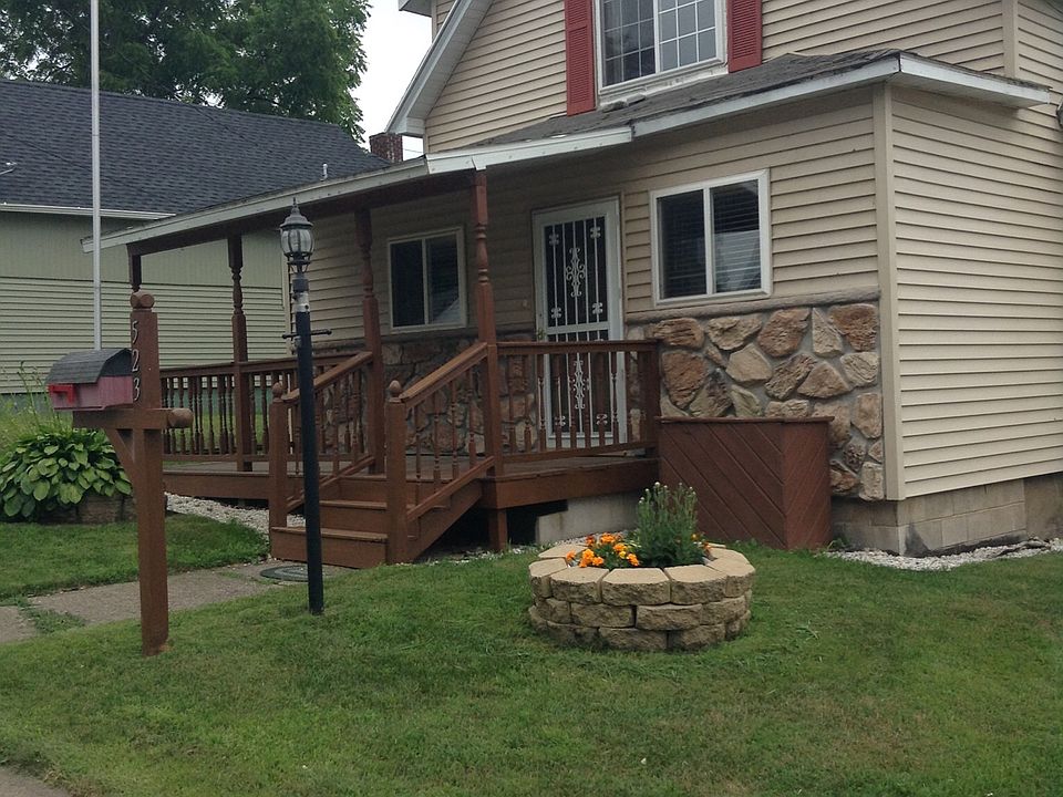 1st image of 523 E Margaret St