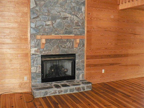 5th image of 104 Lake Hills Dr