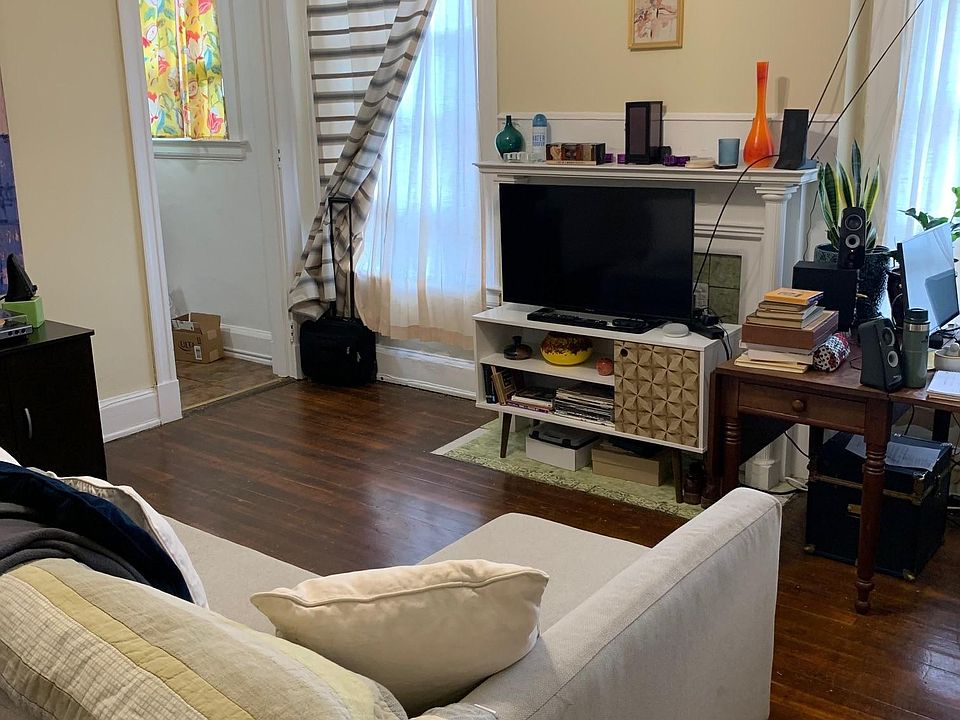 2nd image of 3404 Middleton Ave #4