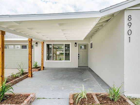 3rd image of 8901 Glencoe Dr