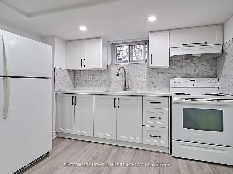 48 Tulloch Dr #BASEMENT — Photo 4