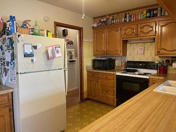 4th image of 2227 Christine St