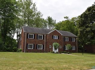 4033 Hillandale Rd #C, Ottawa Hills, OH 43606