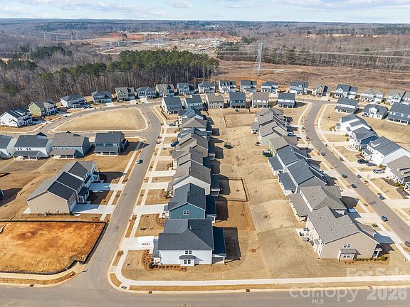5th image of 741 Sirius Ln #94