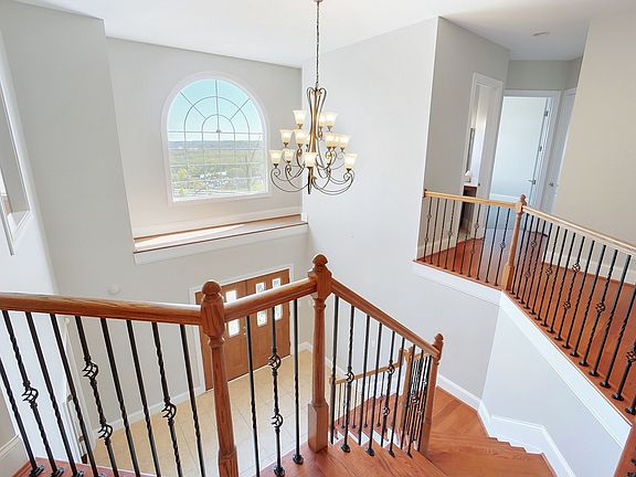 4th image of 1073 Tuscany Pl
