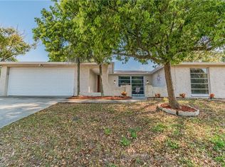 7834 Red Run Dr, Port Richey, FL 34668