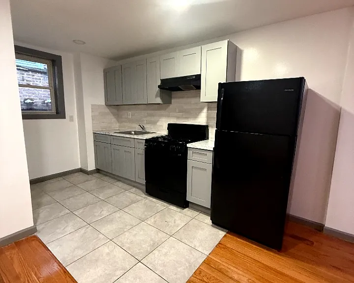 328 Osborne Ter #L1 — Photo 1