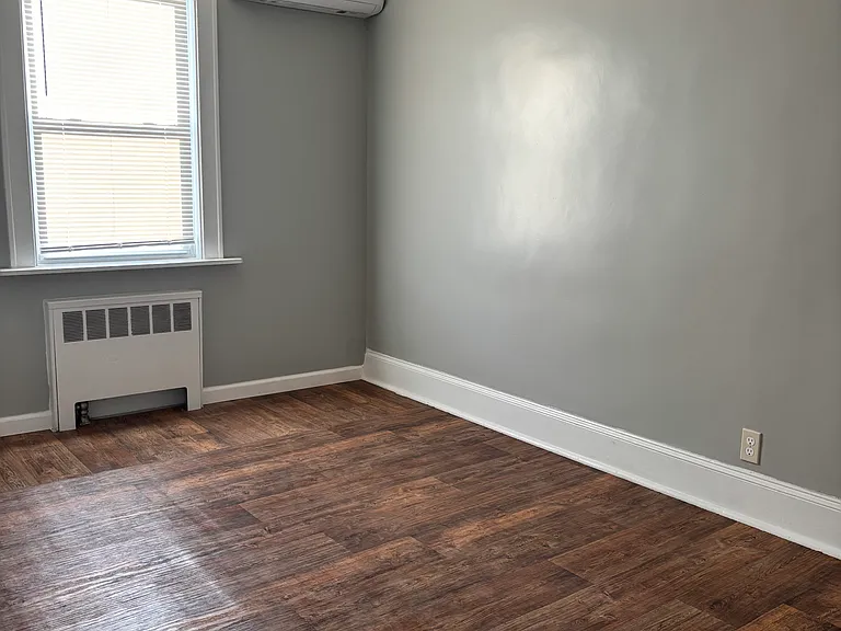 21-14 29th Ave #2F — Photo 5