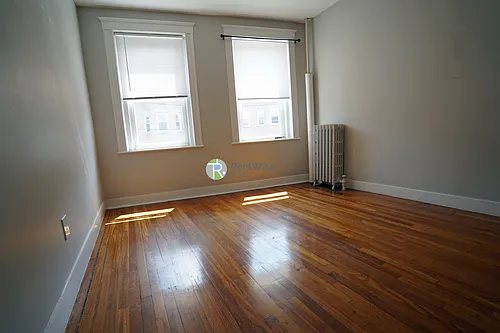 168 Kelton St #9 Photo 1