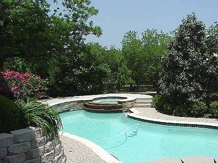 5th image of 2702 Sylvan Way