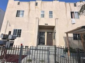 1470 Henderson Ave, Long Beach, CA