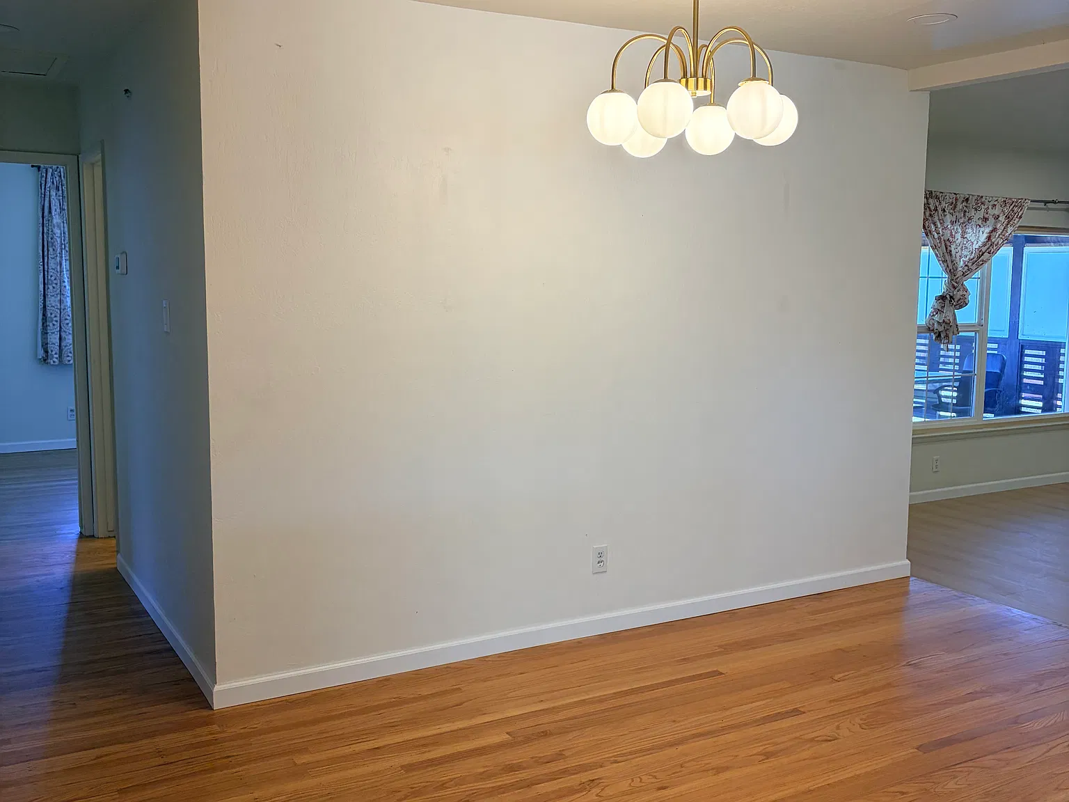 3 bed, 1436 sqft, $4,400 — Photo 3