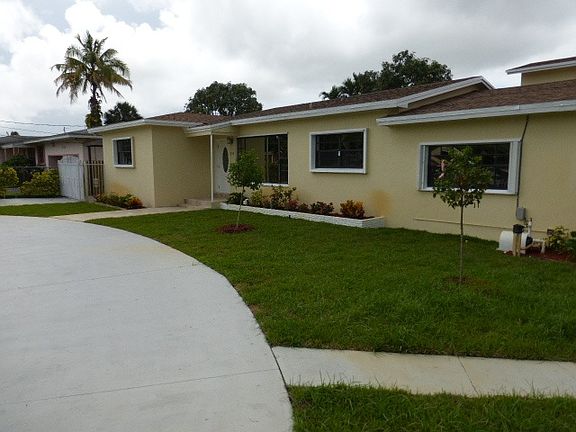 3rd image of 850 S Biscayne River Dr