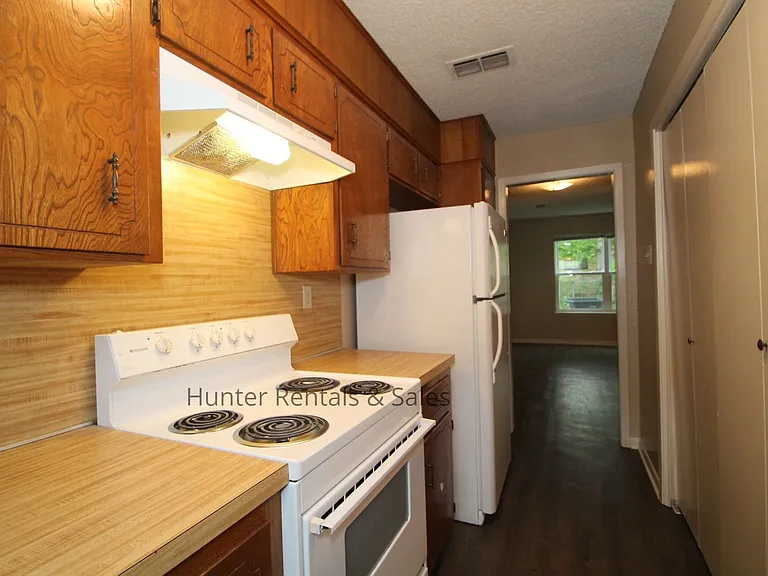 3704C Hereford Ln — Photo 9