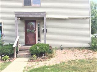 12201 Woodside Dr, Grand Blanc, MI 48439