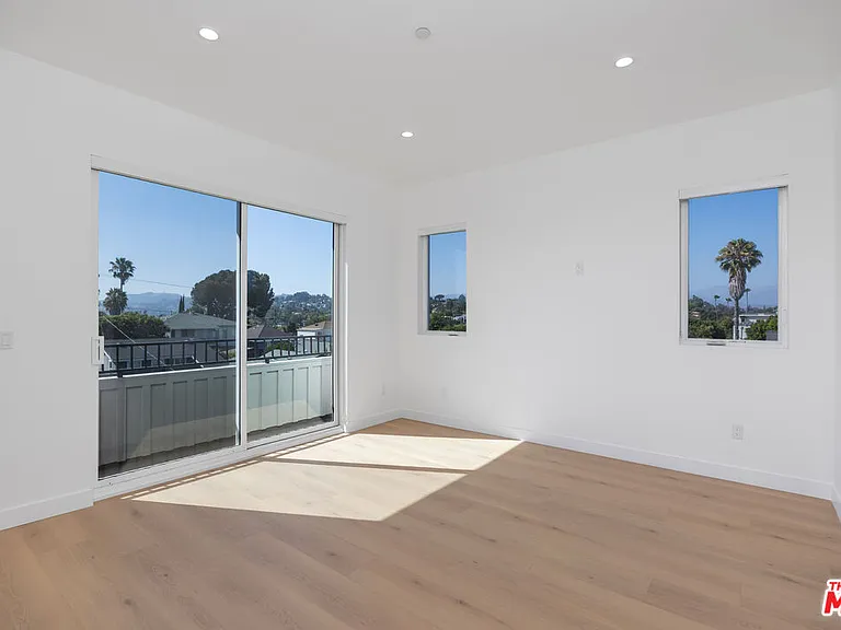 1334 Mohawk St — Photo 7