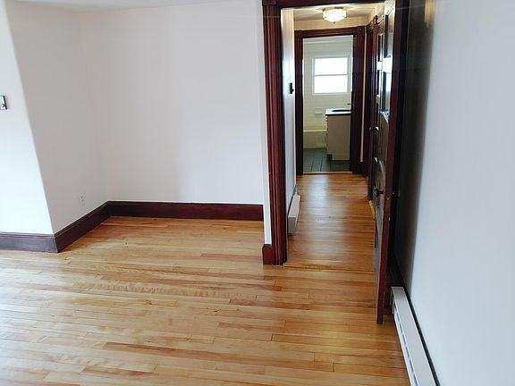 5th image of 44 Warren Ave #3