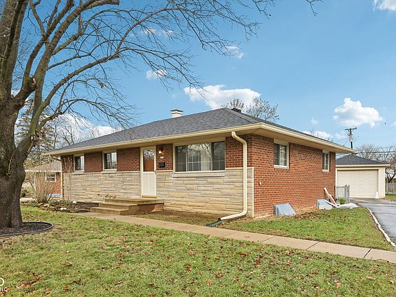 3rd image of 2214 Mann Dr