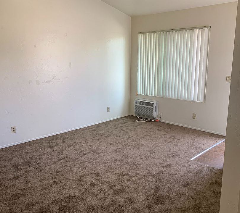1st image of 1219 Persimmon Ave #29