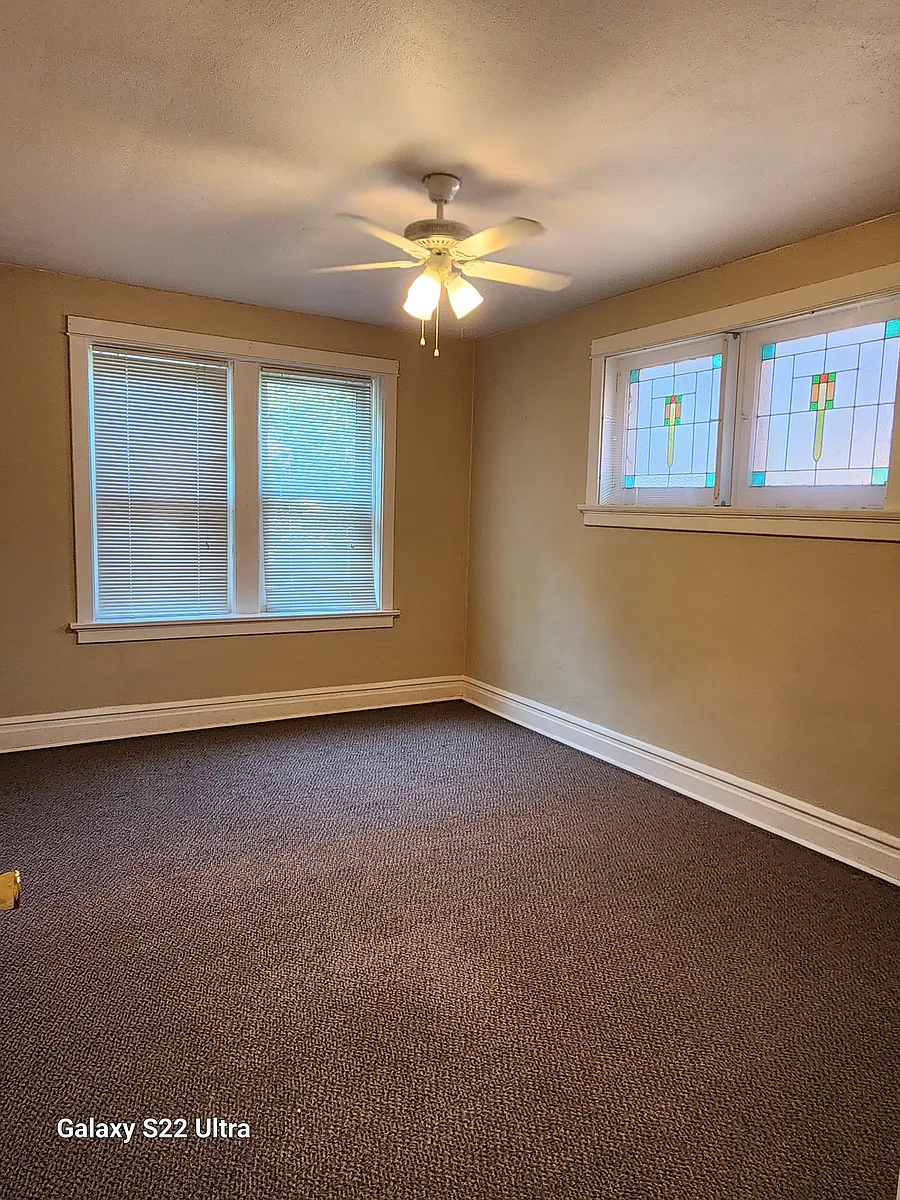 Building Photo - 5015 Bancroft Ave #2