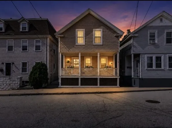 26 Lee Ave, Newport, RI 02840