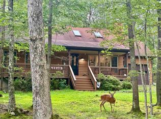 409 Aster Dr, Terra Alta, WV 26764