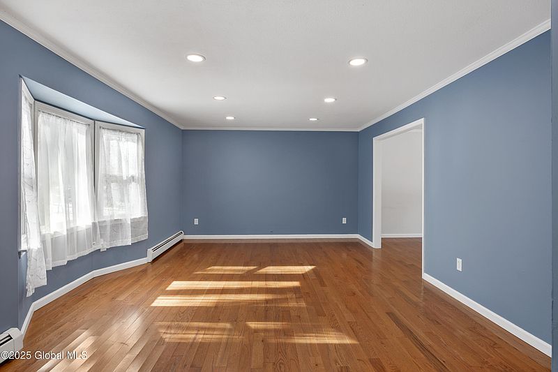 5th image of 115 Ruggles Road