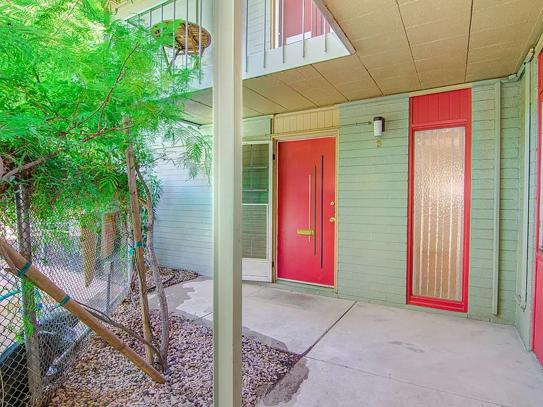 320 E Willetta St #11 — Photo 15