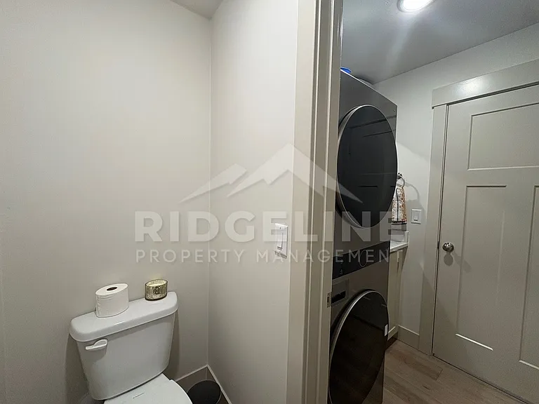 1322 Boston Ct — Photo 9