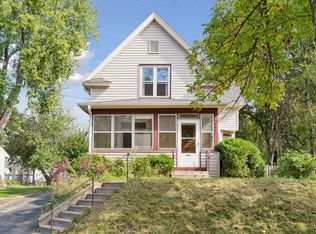 1084 Hall Ave, West Saint Paul, MN 55118